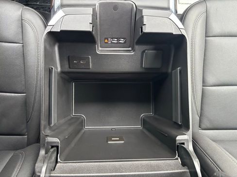 Used 2024 GMC Sierra 2500 SLT w/ SLT Premium Package image 22