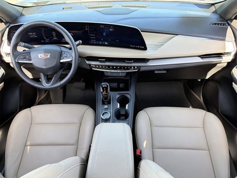 Certified 2025 Cadillac XT4 Premium Luxury image 16