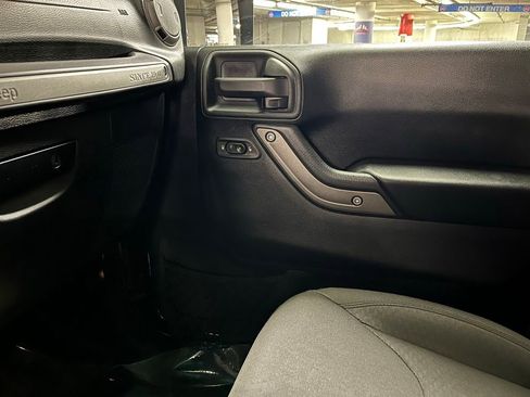 Used 2017 Jeep Wrangler Unlimited Sport w/ Quick Order Package 24S image 23