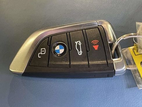 Used 2021 BMW M4 Coupe w/ M Carbon Exterior Package RWD image 44