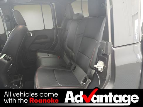 Used 2024 Jeep Gladiator Rubicon image 6