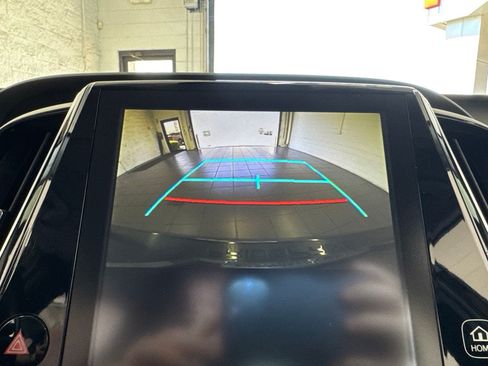 Used 2021 Toyota Prius Prime XLE FWD image 25