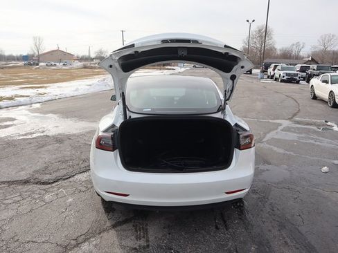 Used 2023 Tesla Model 3 Standard Range image 18