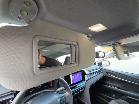 Used 2025 Toyota Camry LE image 38