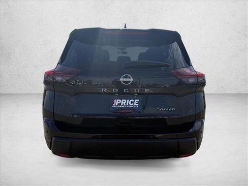 Used 2024 Nissan Rogue SV image 6