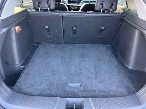 Used 2025 Chevrolet Trax LT w/ LT Convenience Package image 13