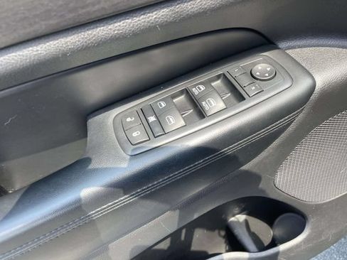 Used 2016 Jeep Grand Cherokee Laredo w/ Quick Order Package 23E AWD/4WD image 21