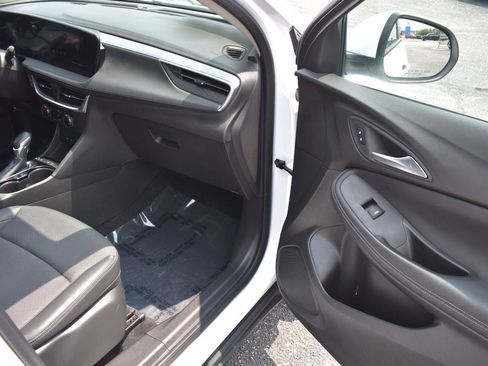 Used 2024 Buick Encore GX Preferred FWD image 13