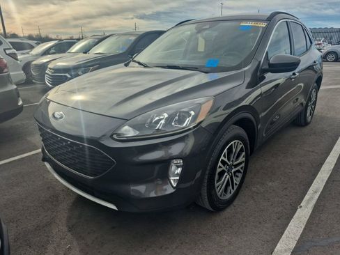 Used 2020 Ford Escape SEL image 2