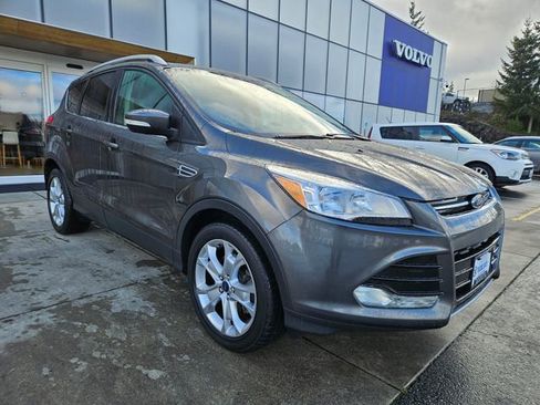 Used 2016 Ford Escape Titanium image 3