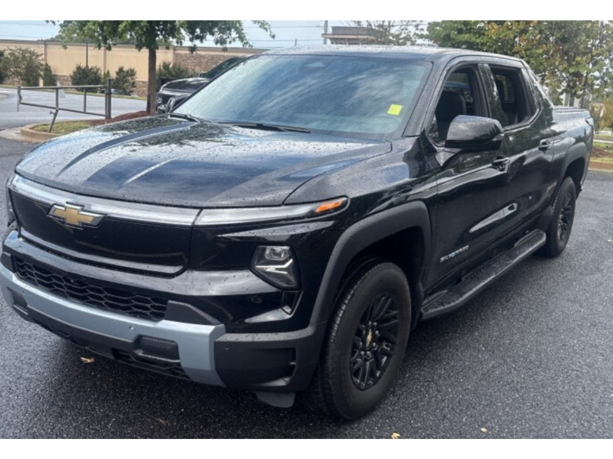 Used 2025 Chevrolet Silverado EV LT AWD/4WD image 1