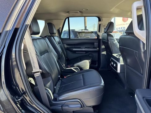 Used 2024 Ford Expedition XLT image 19