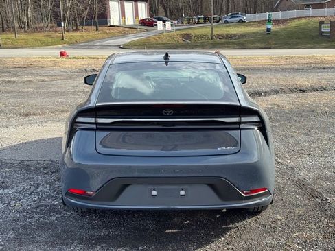 New 2026 Toyota Prius Plug-In Hybrid image 4