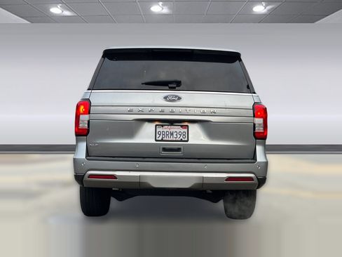 Used 2022 Ford Expedition XLT image 5