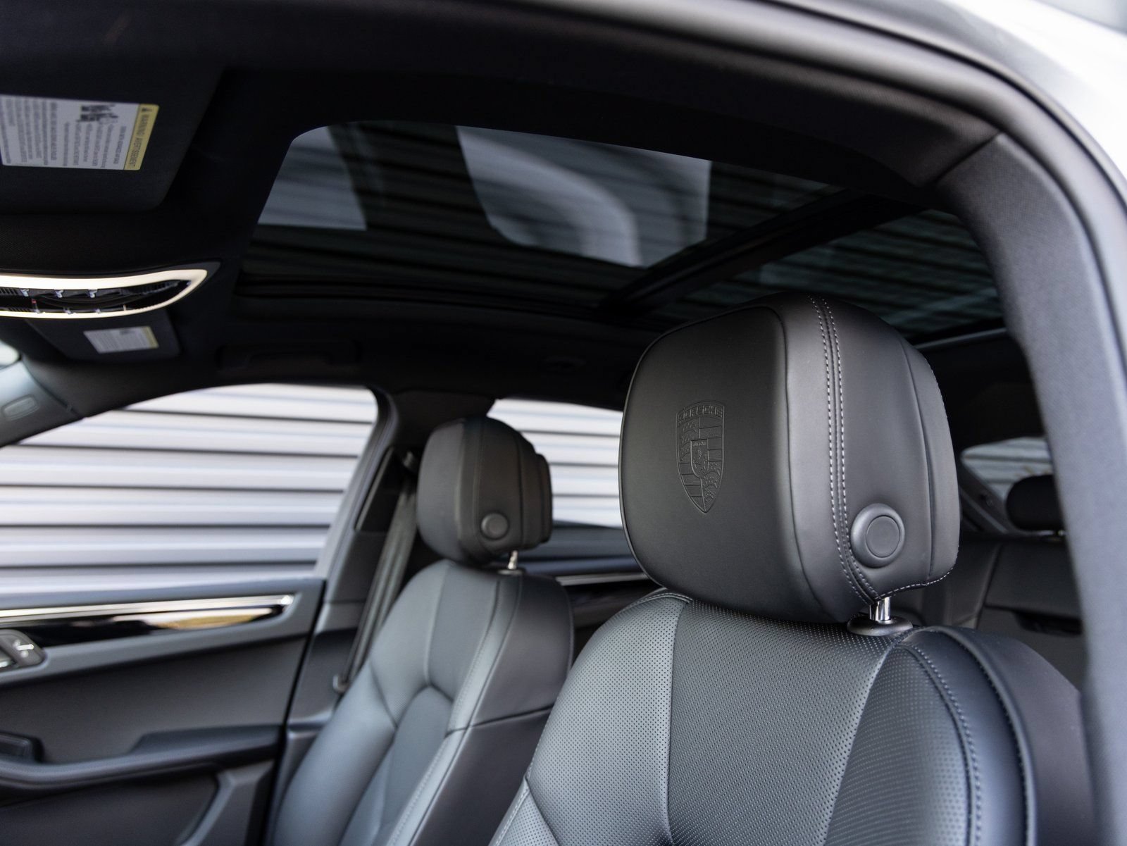 Certified 2026 Porsche Macan AWD/4WD image 24