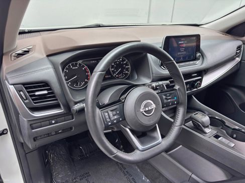 Used 2023 Nissan Rogue SV w/ SV Premium B Package AWD/4WD image 13