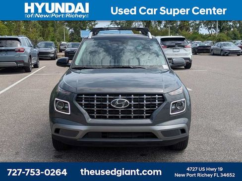 Certified 2025 Hyundai Venue Limited FWD image 8