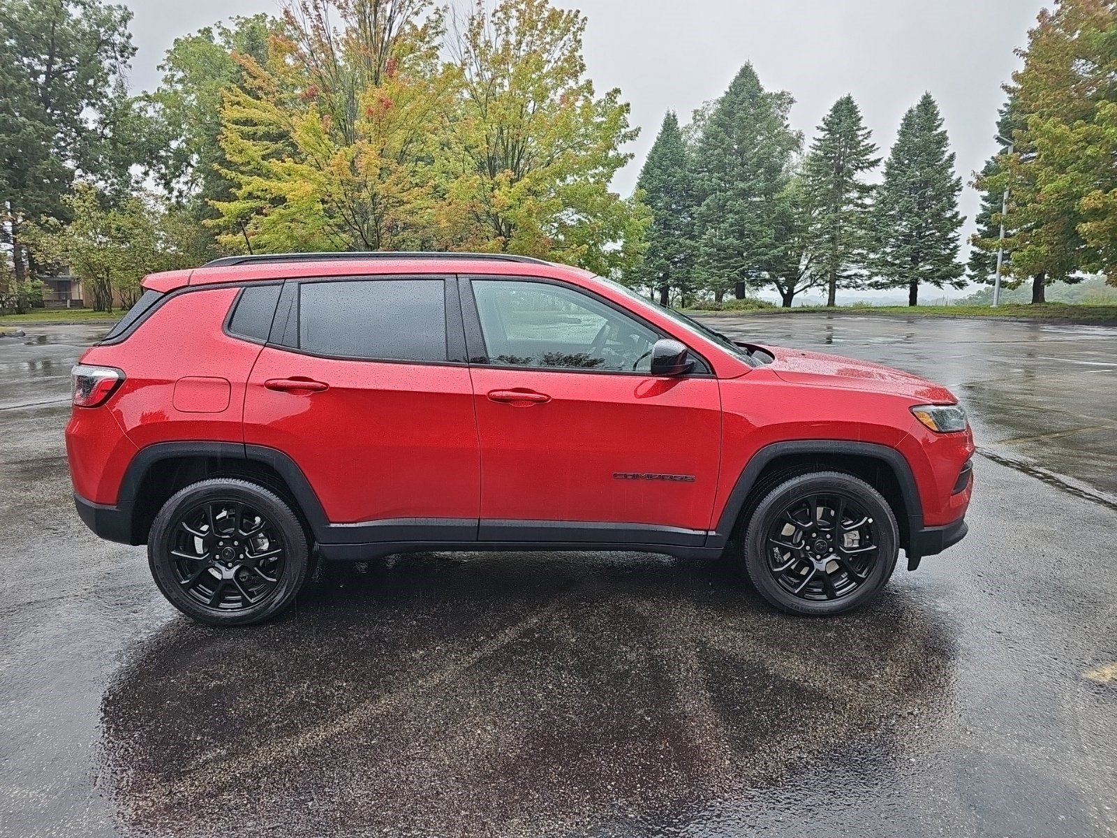 Used 2026 Jeep Compass Latitude w/ Quick Order Package 29K AWD/4WD image 5
