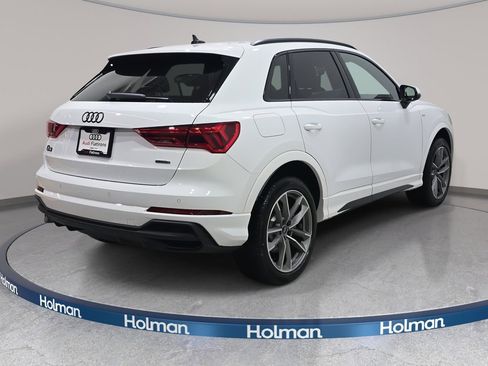 Used 2025 Audi Q3 2.0T Premium w/ Convenience Package AWD/4WD image 5