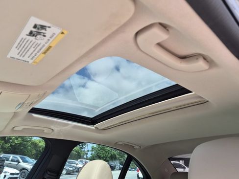 Used 2018 Mercedes-Benz C 300 Sedan image 15
