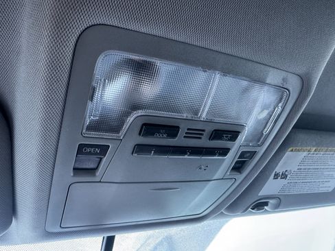 Used 2014 Toyota Highlander XLE image 31