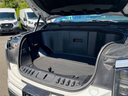 Used 2022 Ford F150 Lightning Platinum AWD/4WD image 27