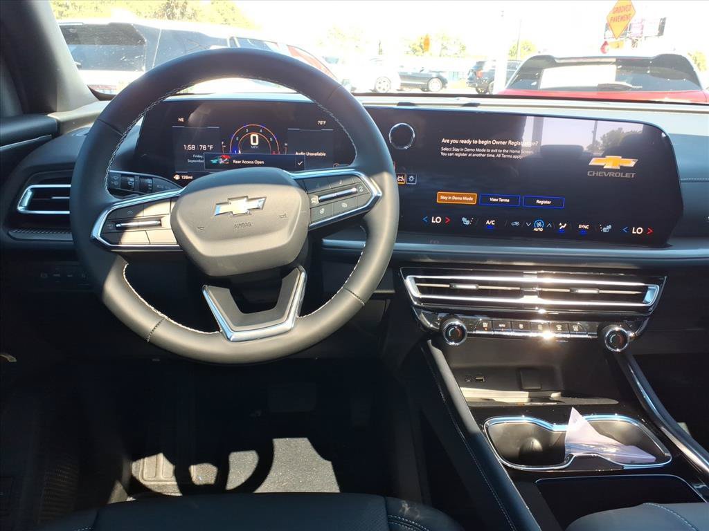 New 2027 Chevrolet Traverse LT w/ Sun and Wheel Package AWD/4WD image 13