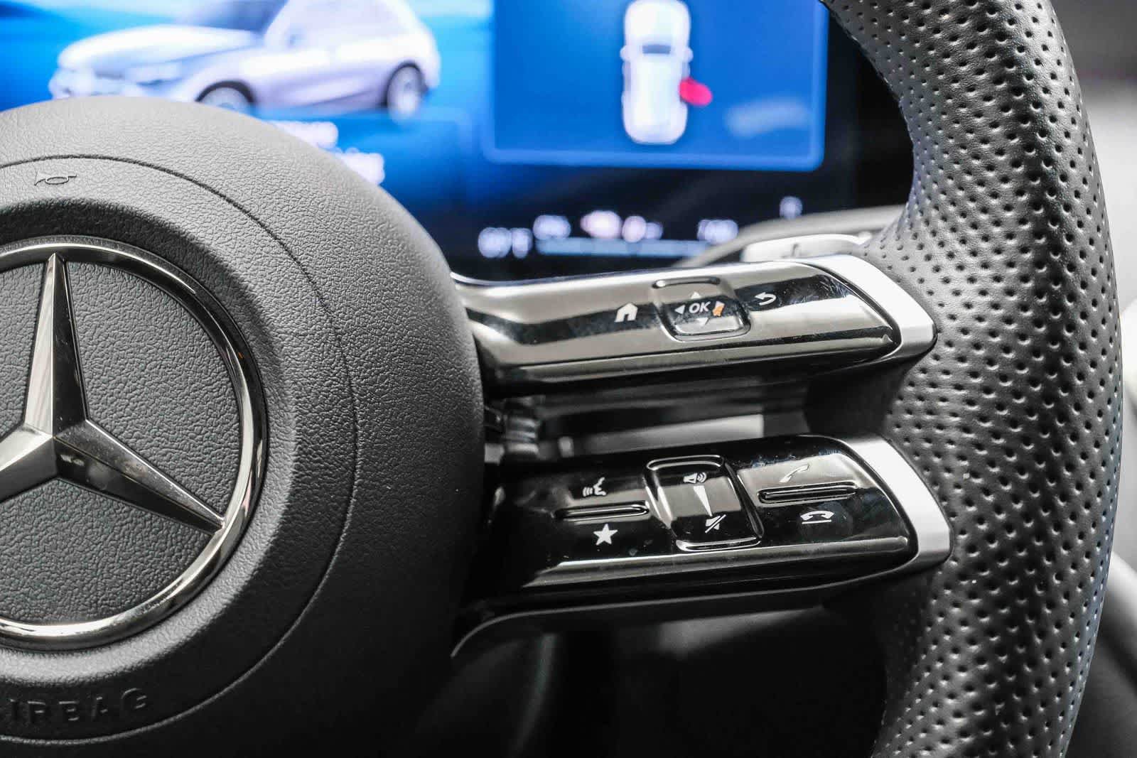 Used 2025 Mercedes-Benz GLC 350e 4MATIC image 19