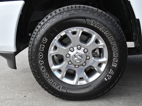 Used 2024 RAM 2500 Laramie w/ Safety Group AWD/4WD image 12