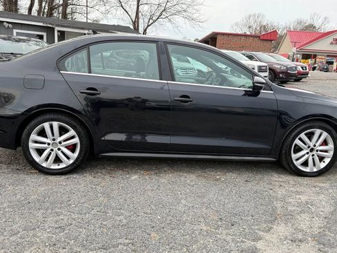 Used 2013 Volkswagen Jetta GLI image 11