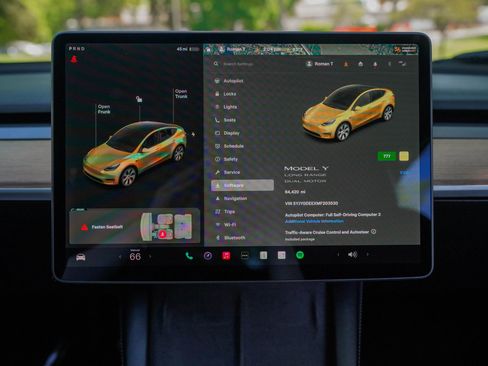 Used 2021 Tesla Model Y Long Range AWD/4WD image 16