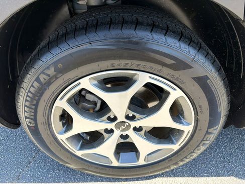 Used 2022 Kia Telluride EX image 17