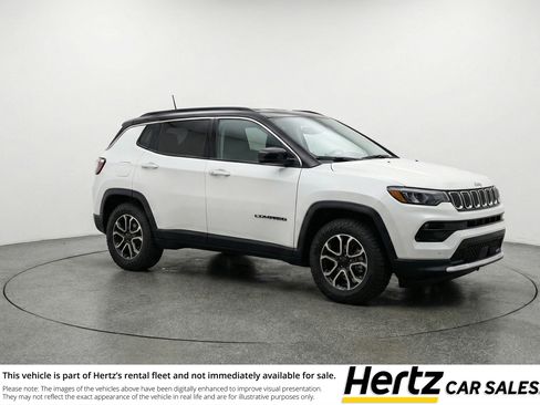 Used 2025 Jeep Compass Trailhawk AWD/4WD image 1