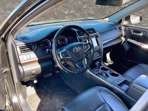 Used 2016 Toyota Camry XLE image 12