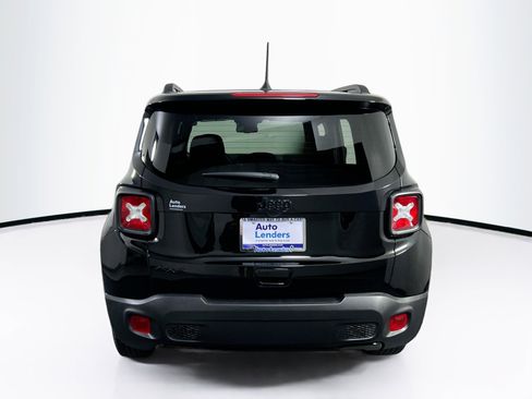 Used 2022 Jeep Renegade Altitude w/ Convenience Group AWD/4WD image 6