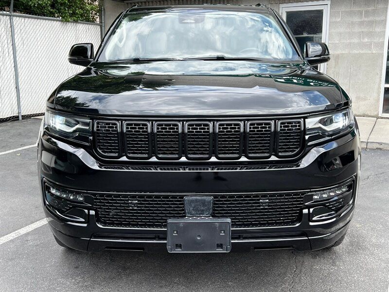 Used 2022 Jeep Wagoneer Series II w/ Premium Group I AWD/4WD image 4