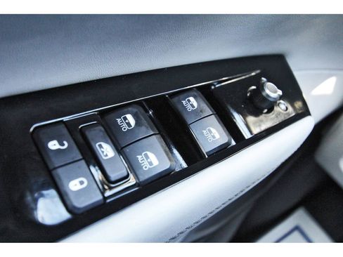 Used 2023 Jeep Wagoneer 4WD w/ Premium Group I image 20