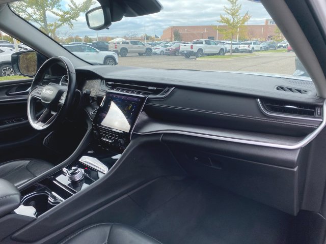 Used 2022 Jeep Grand Cherokee L Limited AWD/4WD image 29