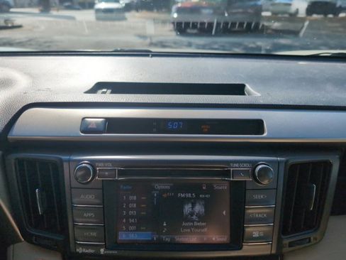 Used 2015 Toyota RAV4 Limited image 10