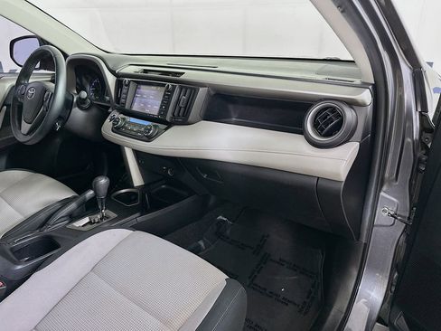 Used 2018 Toyota RAV4 XLE FWD image 34