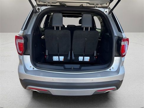 Used 2016 Ford Explorer XLT w/ Equipment Group 202A image 22