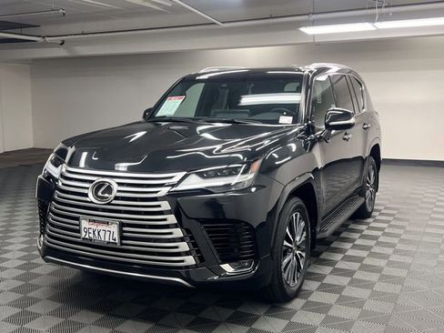 Used 2023 Lexus LX 600 4WD image 2