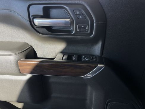 Used 2020 GMC Sierra 1500 SLT w/ X31 Off-Road Package image 22