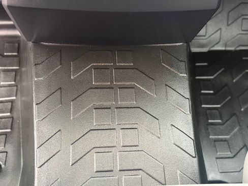 Used 2021 Toyota Tundra SR image 38