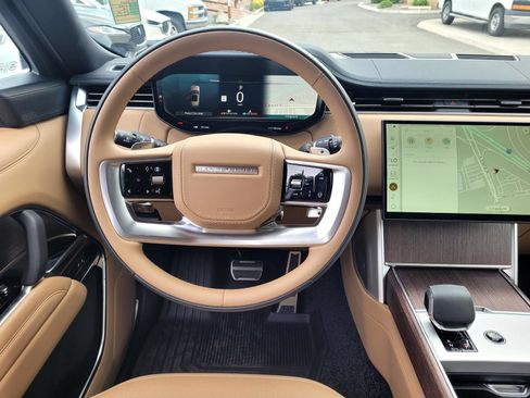 New 2026 Land Rover Range Rover SE AWD/4WD image 16