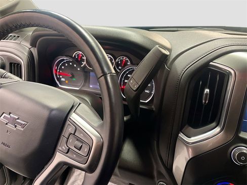 Used 2022 Chevrolet Silverado 1500 LT Trail Boss w/ Convenience Package II image 17