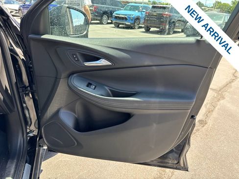 Used 2022 Buick Encore GX Preferred w/ Cold Weather Comfort Package AWD/4WD image 10