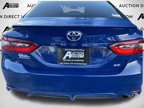 Used 2023 Toyota Camry SE image 12