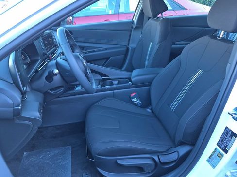 New 2026 Hyundai Elantra SEL Sport FWD image 13