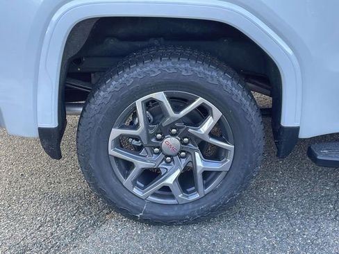 New 2026 GMC Sierra 1500 SLT w/ SLT Premium Plus Package AWD/4WD image 9